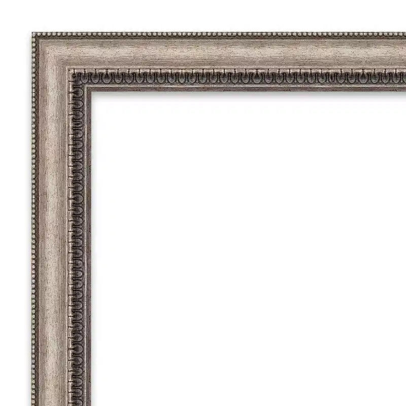 Élégant miroir de salle de bain, argenté, cadre en polystyrène, fixation murale.