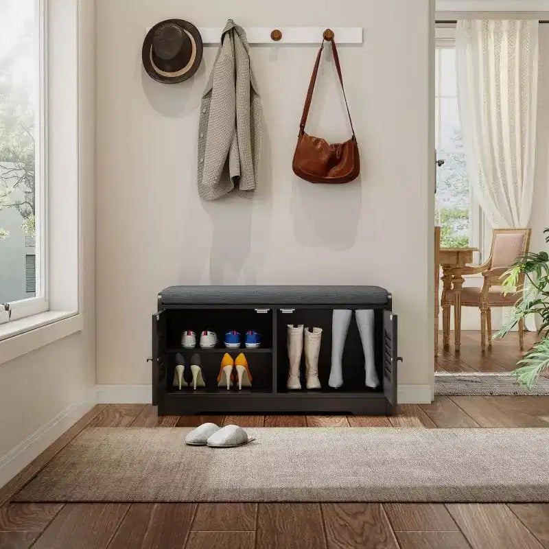 Banc meuble à chaussures avec double portes, banc d'entrée avec étagères réglables et coussins amovibles, étagère à chaussures de couloir.