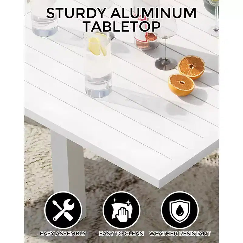 Table de patio extensible en aluminium, convenant pour 4 à 6 personnes.
