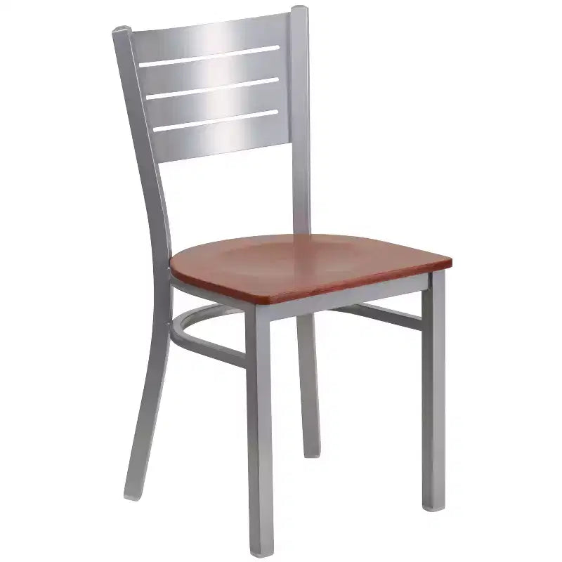 Chaise de salle à manger en métal à lattes argentées