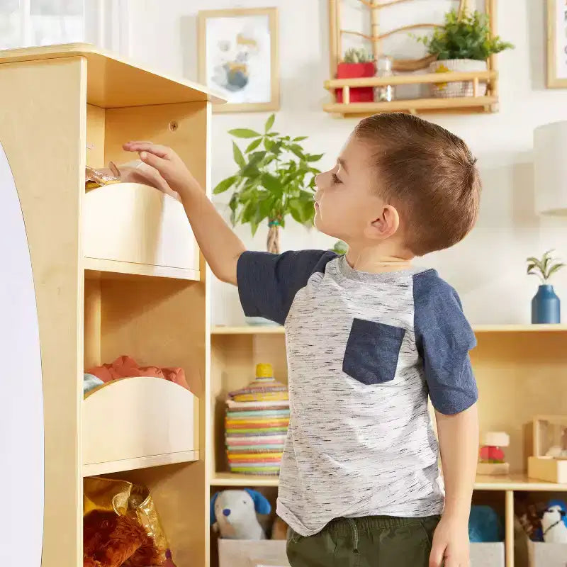 Centre de Rangement et Habillage Rotatif pour Enfants : Portants à vêtements avec miroirs et étagères, organisateurs de garde-robe pour salles de jeux et chambres.