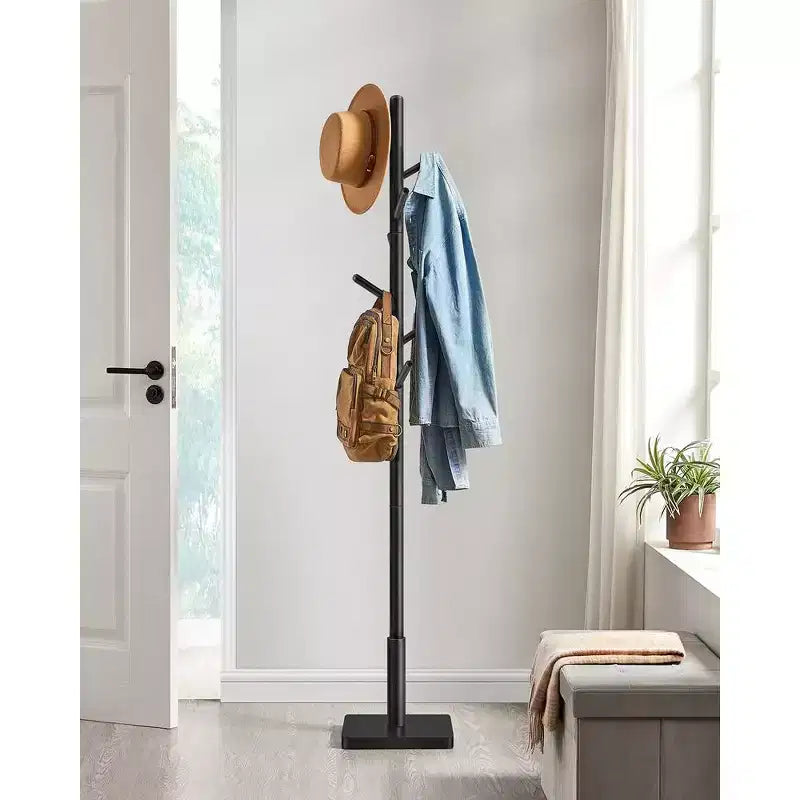 Porte-manteau en bois massif avec une base carrée robuste, disponible en 3 hauteurs.