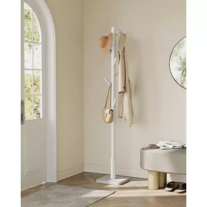 Porte-manteau en bois massif avec une base carrée robuste, disponible en 3 hauteurs.